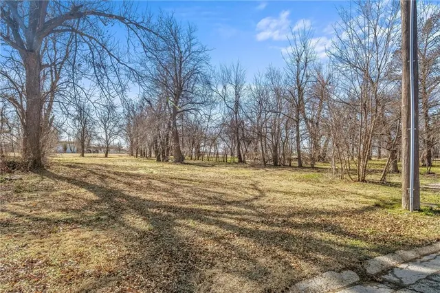 Photo 8 — 624 SW 5th Street, Oklahoma City, OK 73109