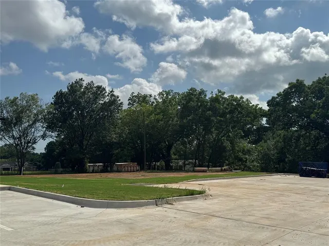 Front exterior — 4220 N Harrison Avenue, Shawnee, OK 74804