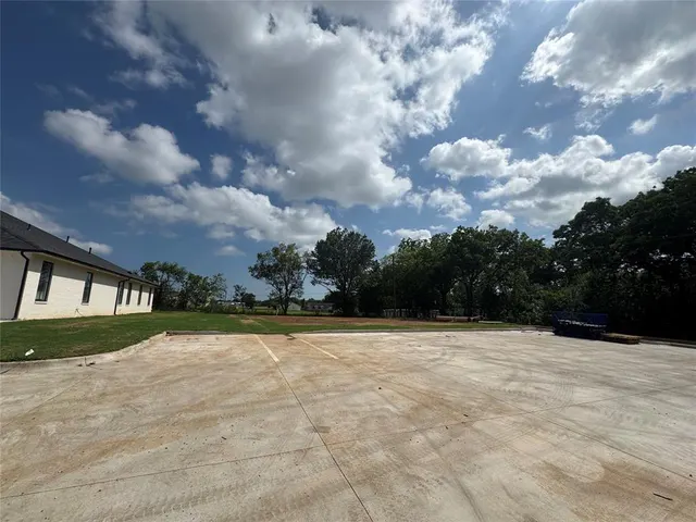 Photo 2 — 4220 N Harrison Avenue, Shawnee, OK 74804