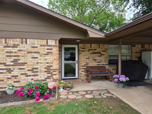 Photo 4 — 1331 Gross Drive, Maysville, OK 73057