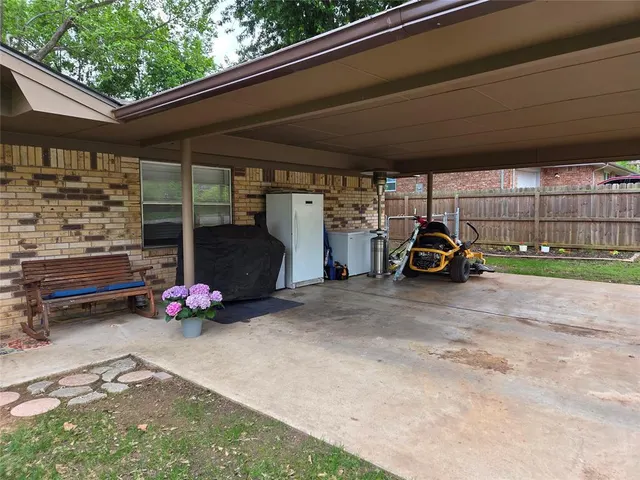 Photo 5 — 1331 Gross Drive, Maysville, OK 73057