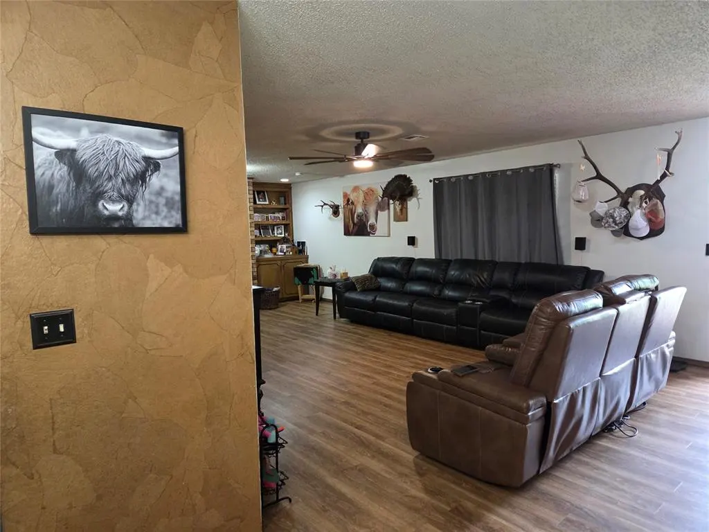Photo 6 — 1331 Gross Drive, Maysville, OK 73057