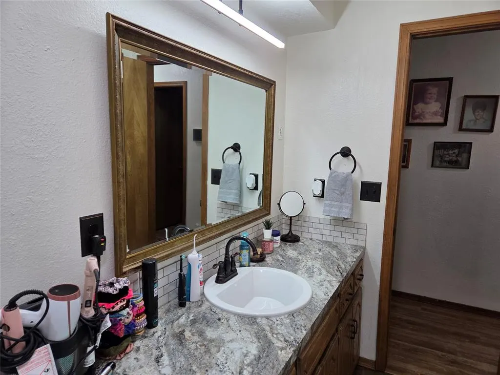 Photo 23 — 1331 Gross Drive, Maysville, OK 73057