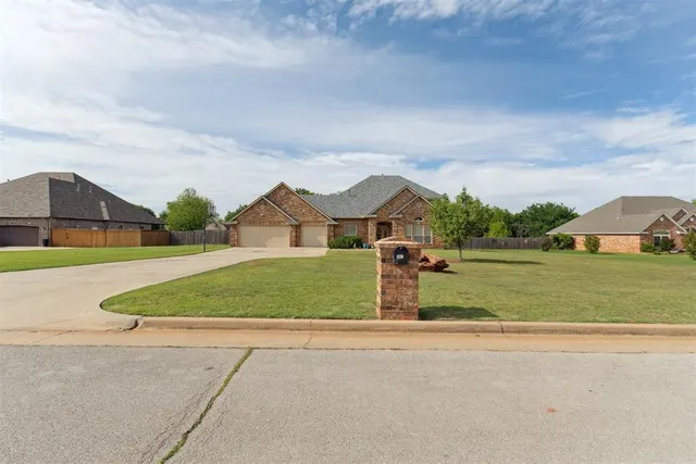 Photo 2 — 3167 Castle Creek Drive, Newcastle, OK 73065