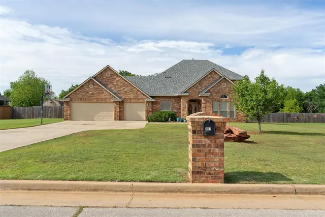 Photo 3 — 3167 Castle Creek Drive, Newcastle, OK 73065