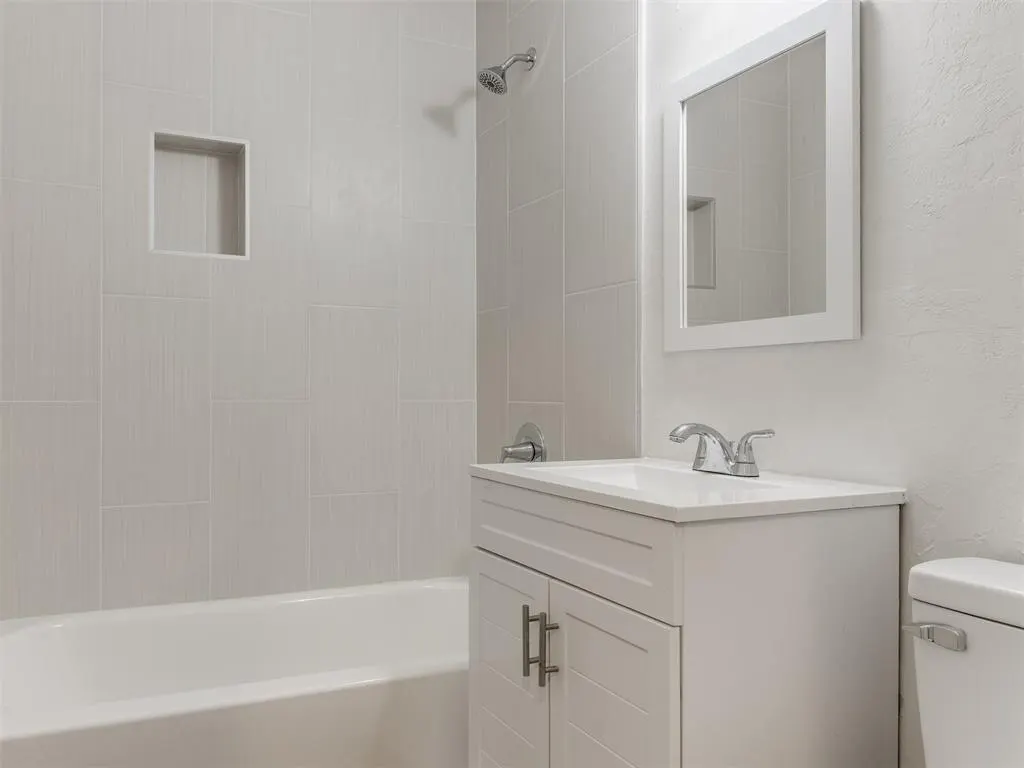 Photo 14 — 2436 SW 53rd Street, Oklahoma City, OK 73119