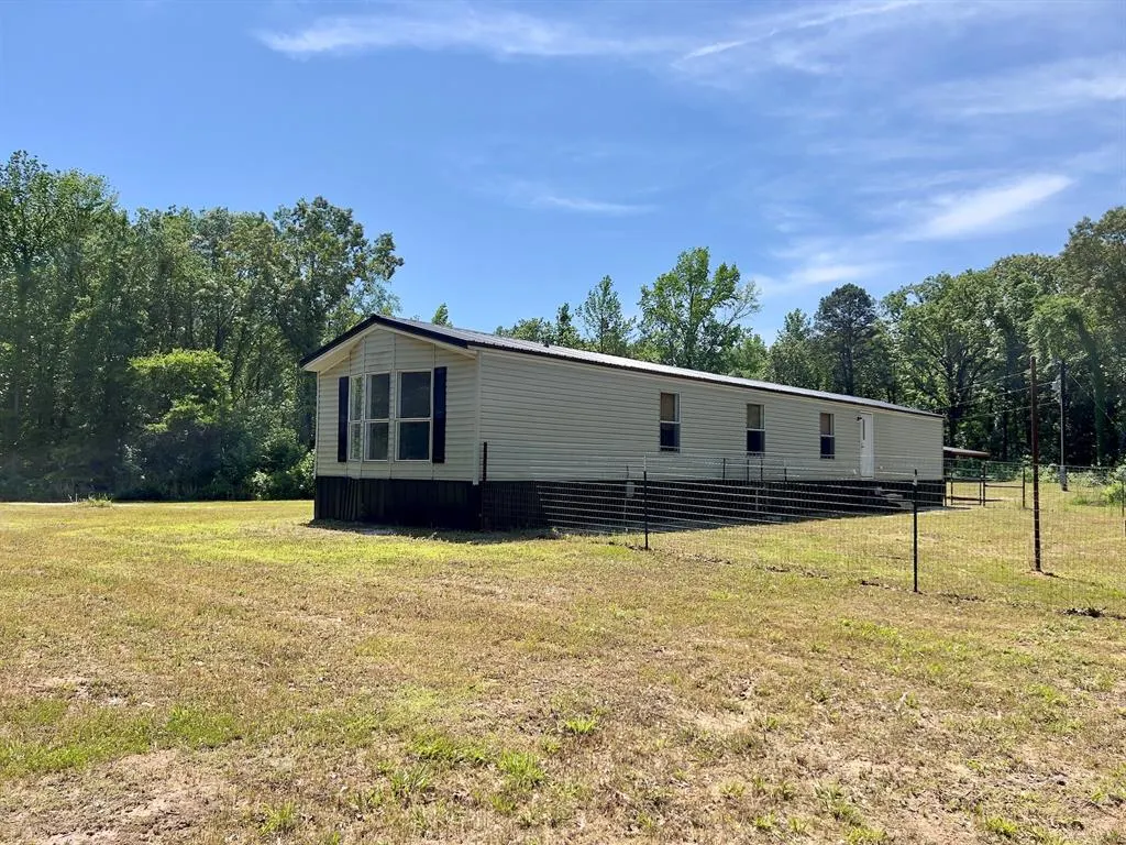 Photo 4 — 559 Poppy Road, Broken Bow, OK 74728