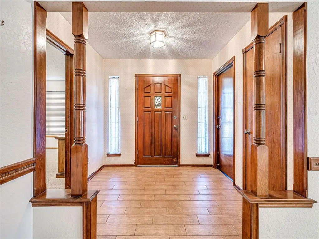 Photo 10 — 5620 Lanceshire Lane, Oklahoma City, OK 73135