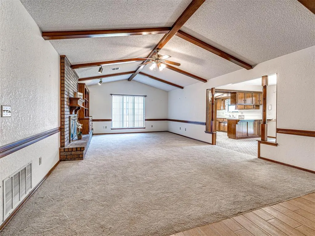 Photo 12 — 5620 Lanceshire Lane, Oklahoma City, OK 73135