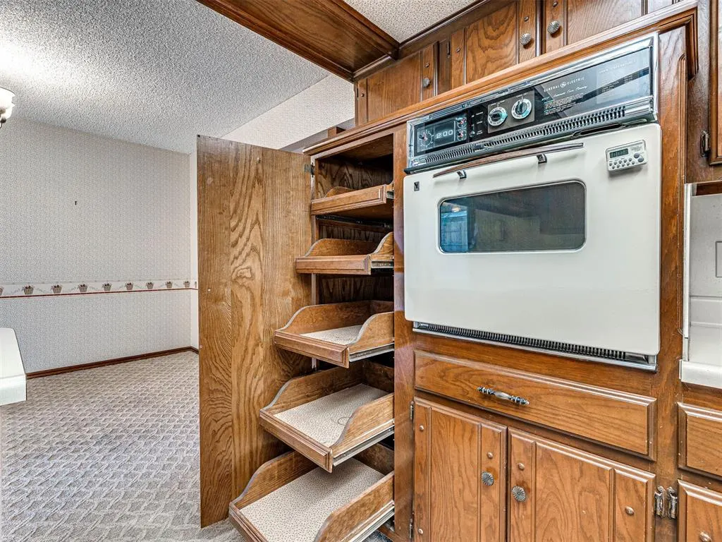 Photo 21 — 5620 Lanceshire Lane, Oklahoma City, OK 73135