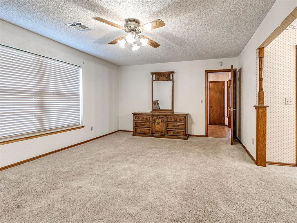 Photo 25 — 5620 Lanceshire Lane, Oklahoma City, OK 73135