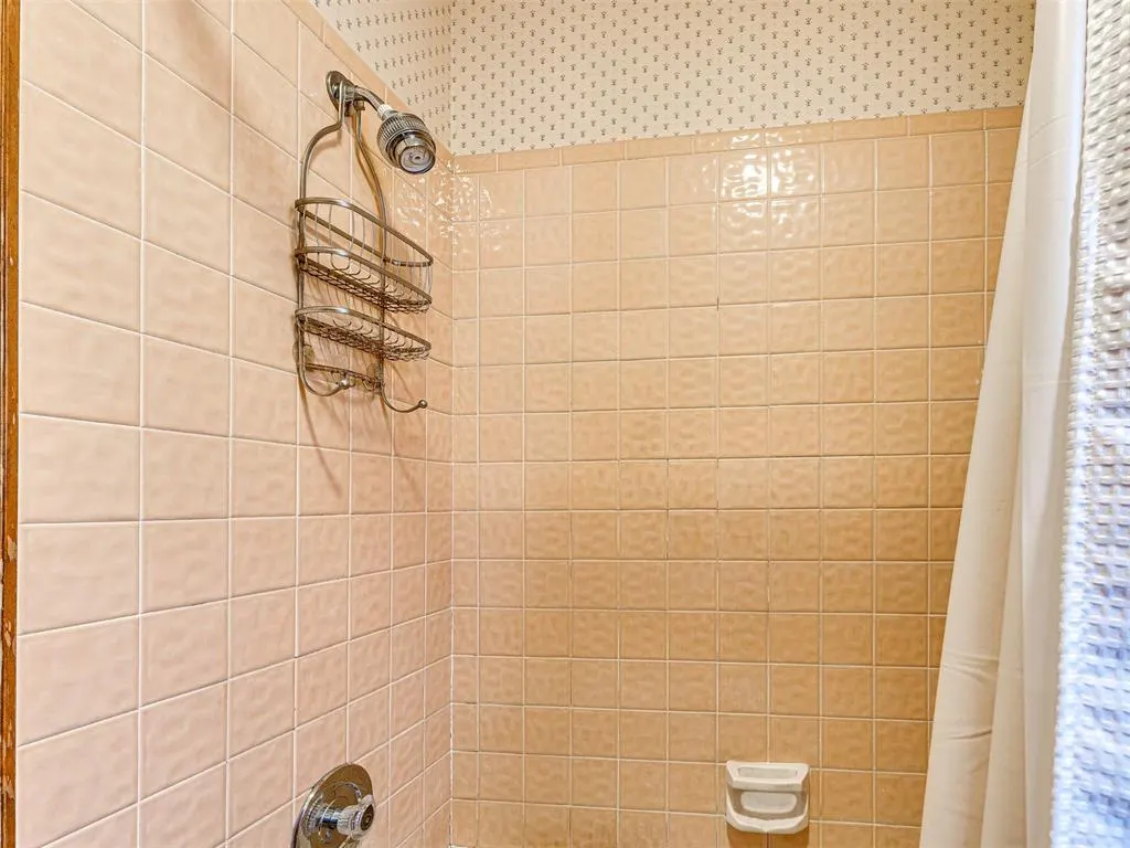 Photo 28 — 5620 Lanceshire Lane, Oklahoma City, OK 73135