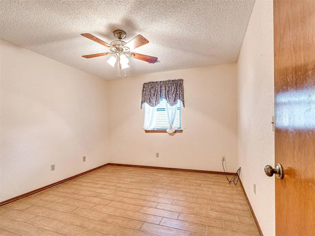 Photo 30 — 5620 Lanceshire Lane, Oklahoma City, OK 73135