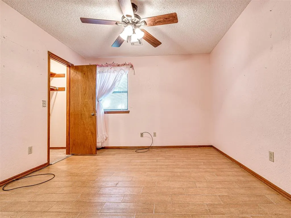Photo 36 — 5620 Lanceshire Lane, Oklahoma City, OK 73135