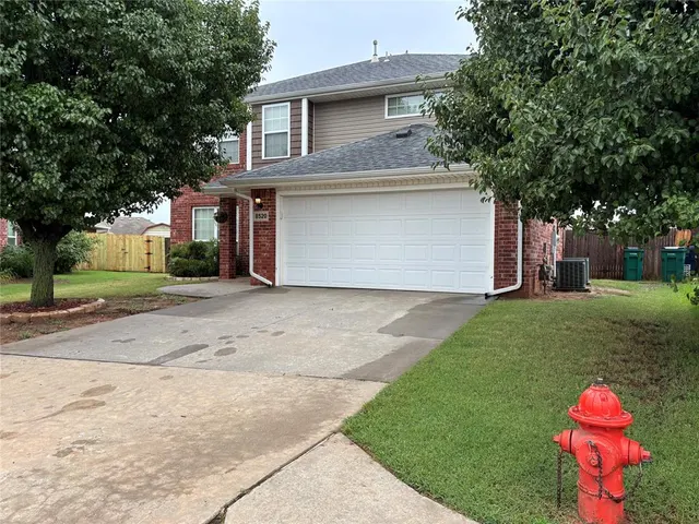 Photo 2 — 8520 SW 44th Court, Oklahoma City, OK 73179
