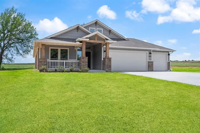 Photo 2 — 24119 Western Avenue, Washington, OK 73093