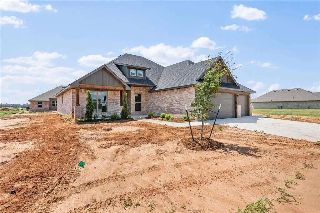 Photo 2 — 5101 Vine Cliff Road, Mustang, OK 73064