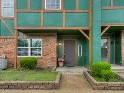Sold home at 2624 N Ann Arbor Street #106