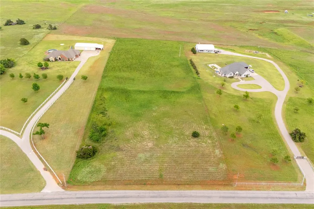 Photo 2 — N 2440 Road North, Weatherford, OK 73096