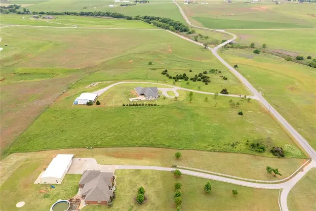 Photo 5 — N 2440 Road North, Weatherford, OK 73096