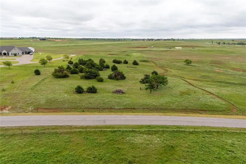 Photo 2 — N 2440 Road South, Weatherford, OK 73096