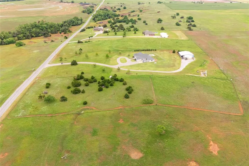 Photo 6 — N 2440 Road South, Weatherford, OK 73096