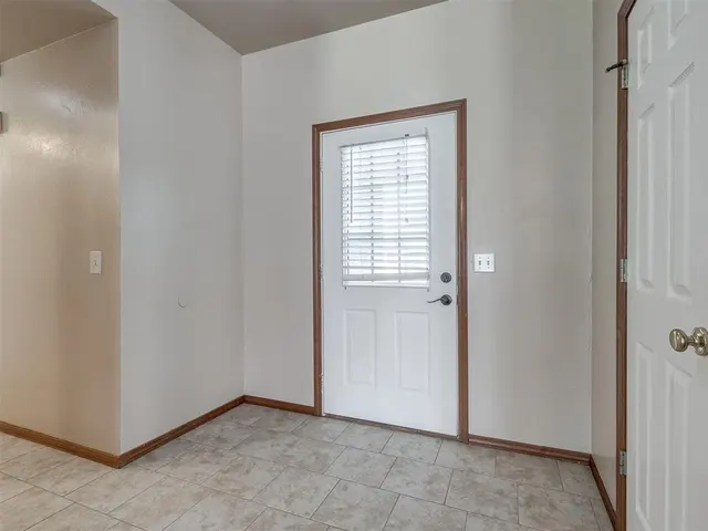 Photo 4 — 1225 Capitol Drive, Edmond, OK 73003