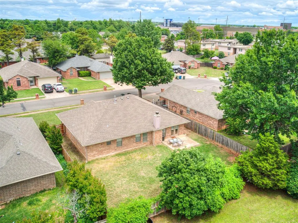 Photo 38 — 1225 Capitol Drive, Edmond, OK 73003