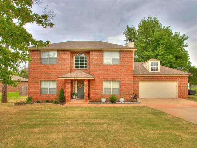 Front exterior — 416 S Harrison Avenue, Blanchard, OK 73010