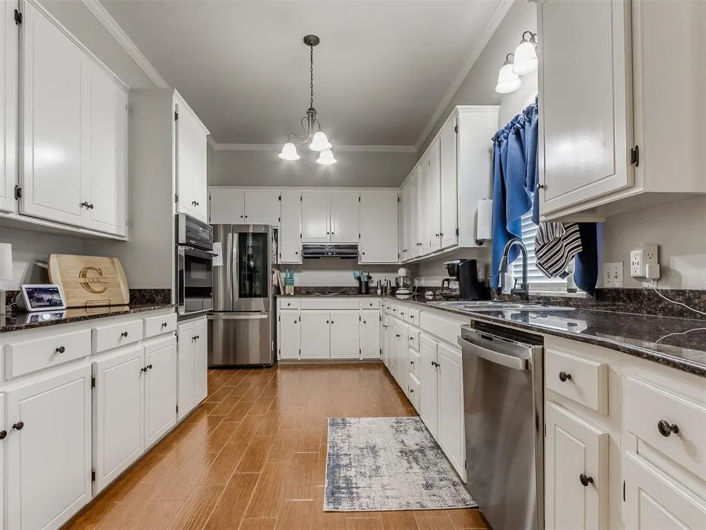 Photo 6 — 416 S Harrison Avenue, Blanchard, OK 73010