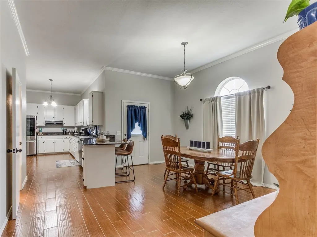 Photo 9 — 416 S Harrison Avenue, Blanchard, OK 73010