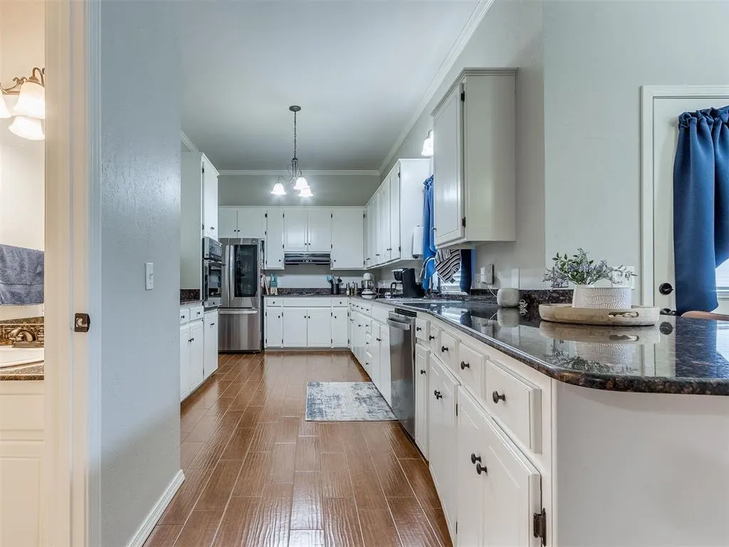 Photo 7 — 416 S Harrison Avenue, Blanchard, OK 73010
