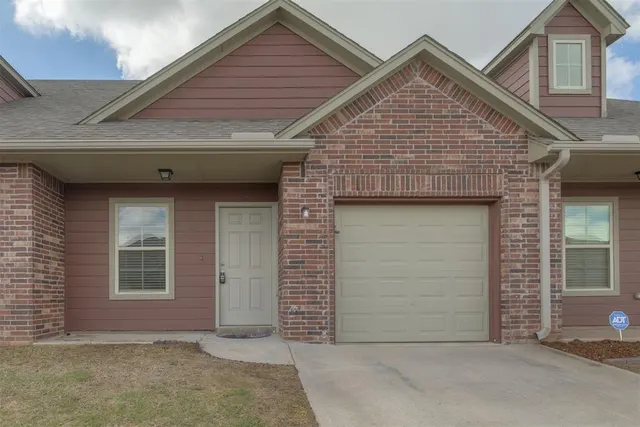 Front exterior — 1020 SW 92nd Street, Oklahoma City, OK 73139