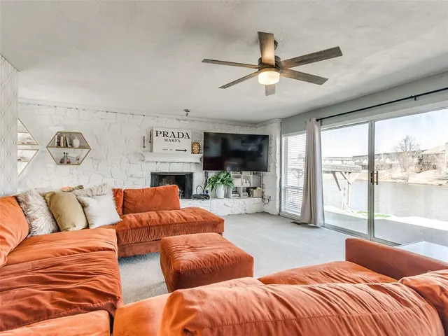 Photo 4 — 10716 Eastlake Circle, Oklahoma City, OK 73162