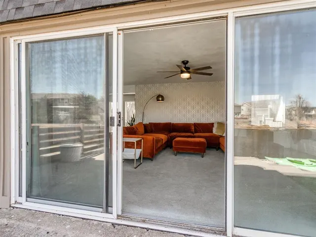 Photo 6 — 10716 Eastlake Circle, Oklahoma City, OK 73162
