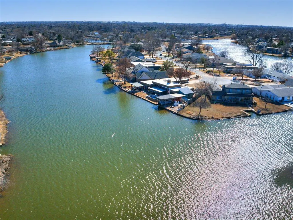 Photo 35 — 10716 Eastlake Circle, Oklahoma City, OK 73162