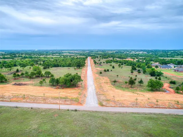 Photo 3 — 1201 Twin Oaks Dr, Blanchard, OK 73010