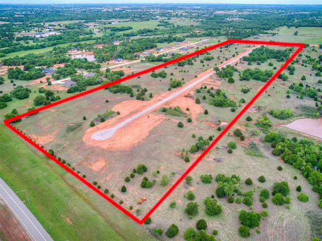 Photo 5 — 1201 Twin Oaks Dr, Blanchard, OK 73010