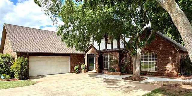 Photo 3 — 311 Red Fork, Clinton, OK 73601