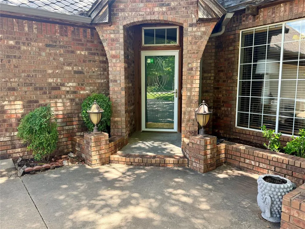 Photo 4 — 311 Red Fork, Clinton, OK 73601