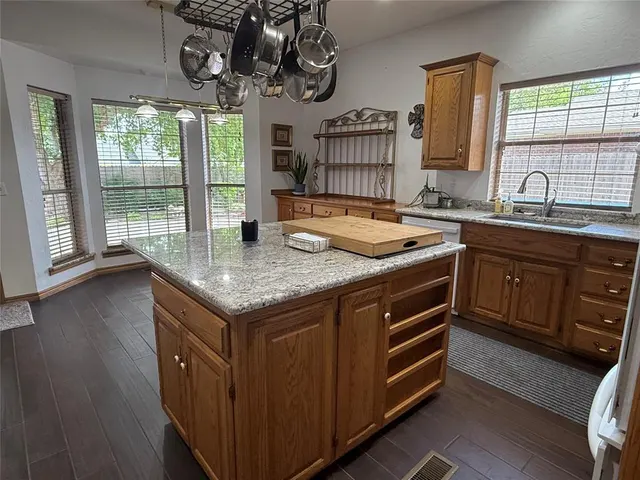 Photo 8 — 311 Red Fork, Clinton, OK 73601