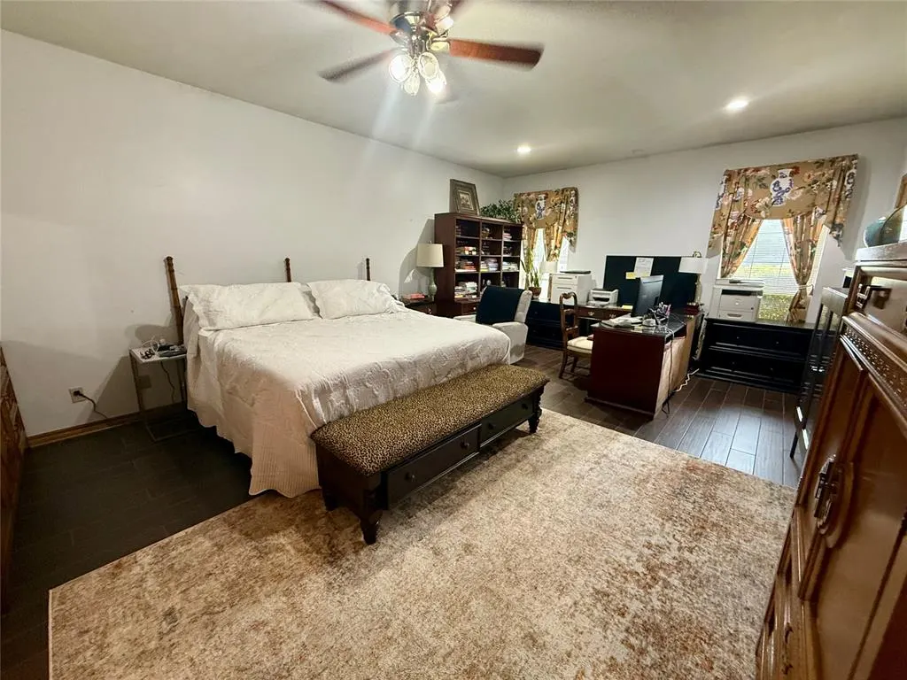 Photo 12 — 311 Red Fork, Clinton, OK 73601