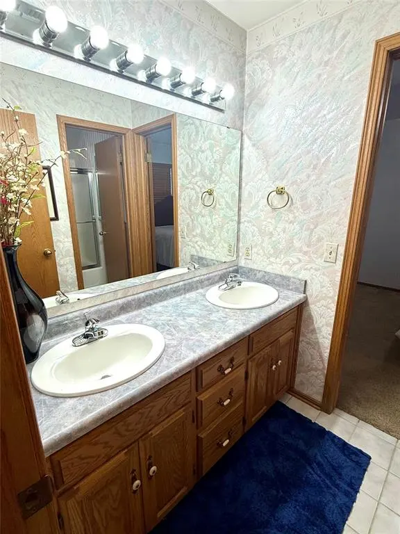 Photo 16 — 311 Red Fork, Clinton, OK 73601