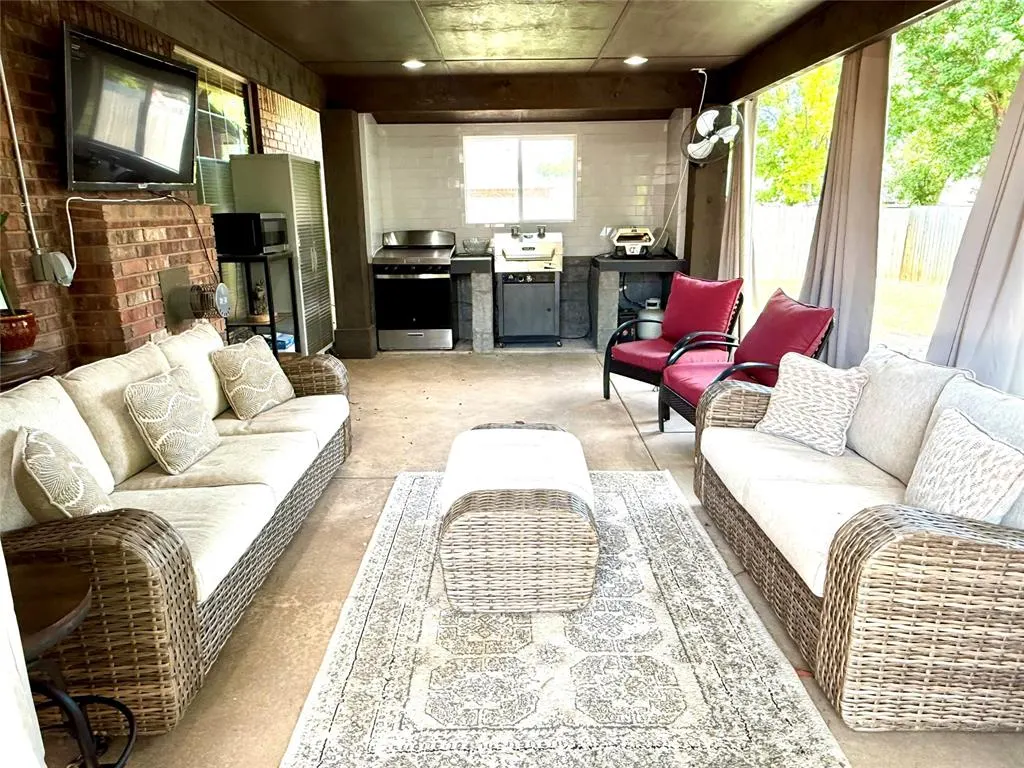 Photo 18 — 311 Red Fork, Clinton, OK 73601
