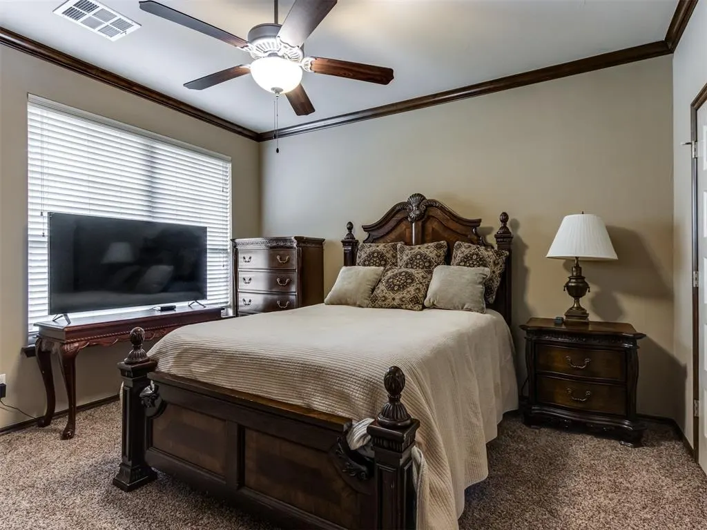Photo 13 — 1701 NE 7th Street, Oklahoma City, OK 73117
