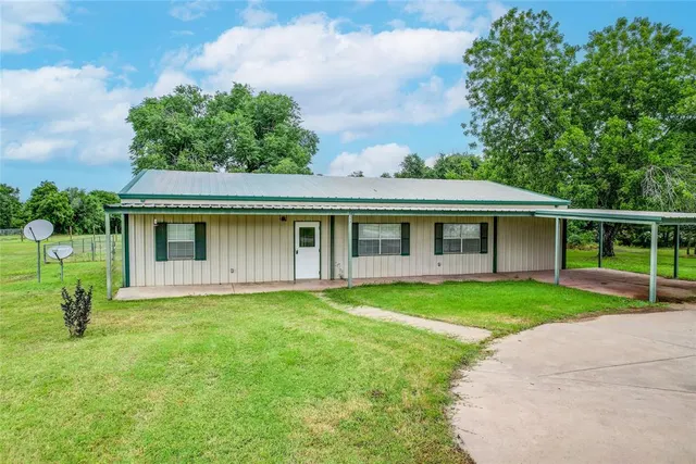 Front exterior — 312 E 6th Street, Amber, OK 73004