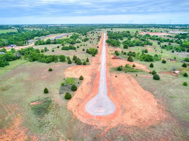 Photo 3 — 1205 Twin Oaks Dr, Blanchard, OK 73010