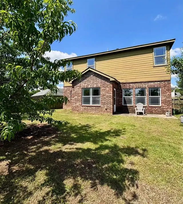 Front exterior — 1918 W K Court, Jenks, OK 74037