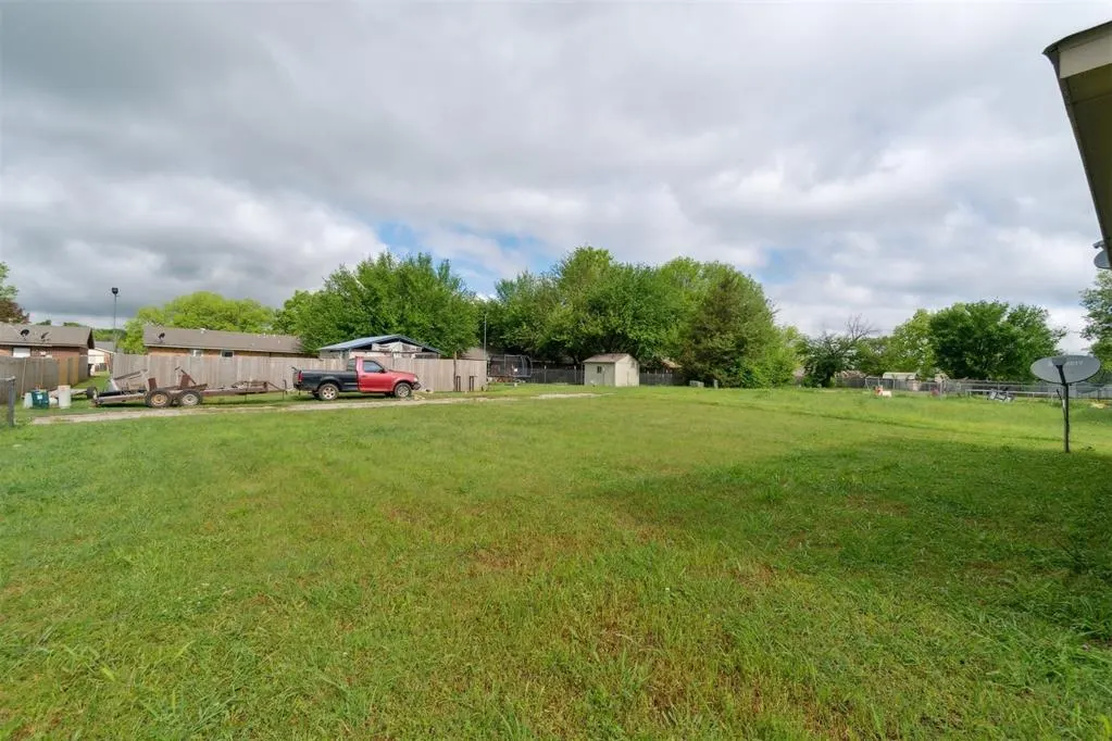 Photo 40 — 717 S Geronimo Lane, Pauls Valley, OK 73075