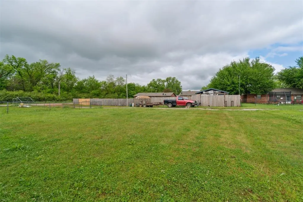 Photo 42 — 717 S Geronimo Lane, Pauls Valley, OK 73075